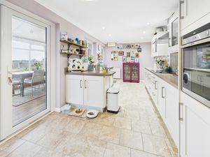 Kitchen- click for photo gallery